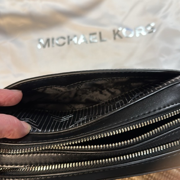 Michael Kors Crossbody Camera Style Bag - Picture 17 of 17